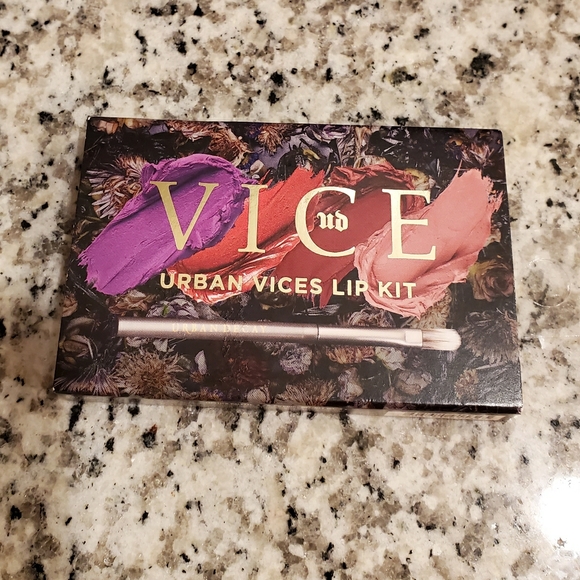 Urban Decay | Urban Vice Lip Kit - Picture 2 of 6